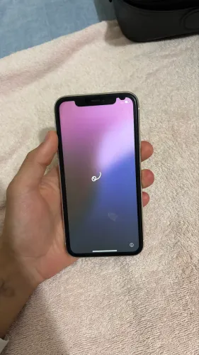 iPhone 11 - 64gb - branco 