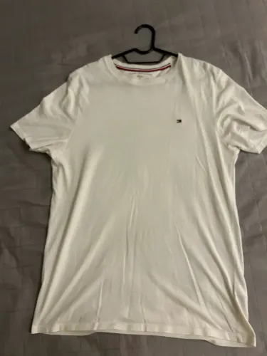 camiseta tommy hilfigher original tamanho M