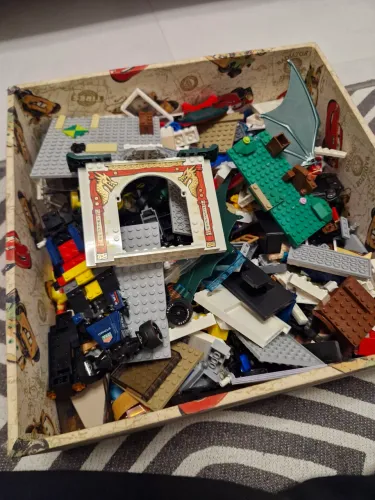 Peças e conjuntos lego