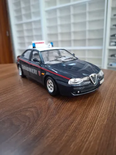 Miniatura Police Burago 1/24 Alfa Romeo 156 Carabinieri Italiana