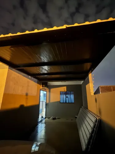 Telhas sanduíche amadeirada