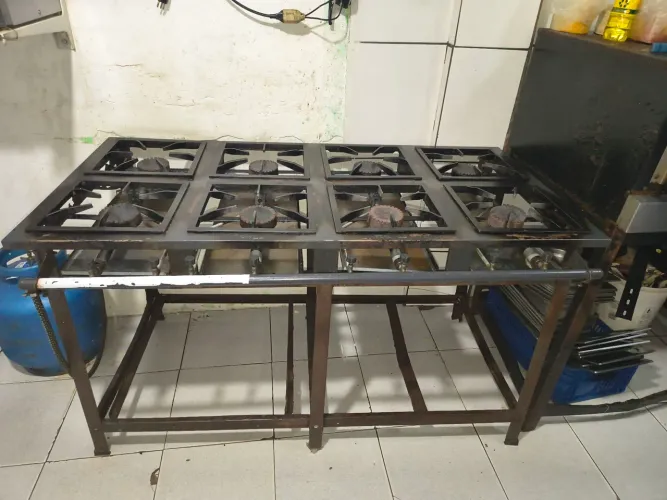 Fogão industrial pra vender logo 8 bocas alta pressão