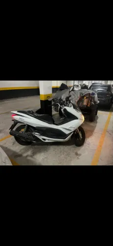 PCX 2015 branca detalhes pintura motor perfeito doc ok único dono