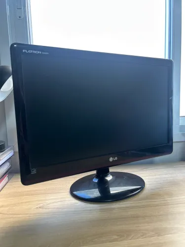 Monitor LG 21.5 pol Full HD 