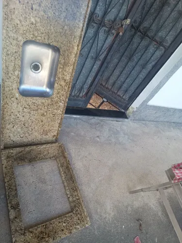 Pia de granito para cozinha com extensão para fogão cooktop 1,50 mt x  50cm