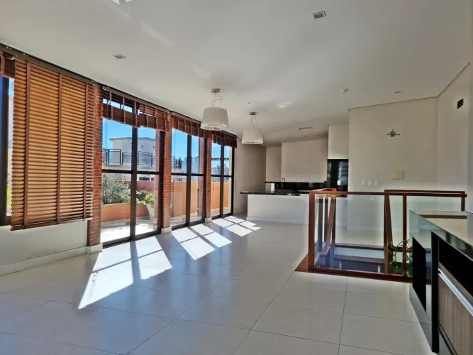 BENTOALVES aluga cobertura duplex semi-mobiliada, no Centro de Caxias do Sul-RS