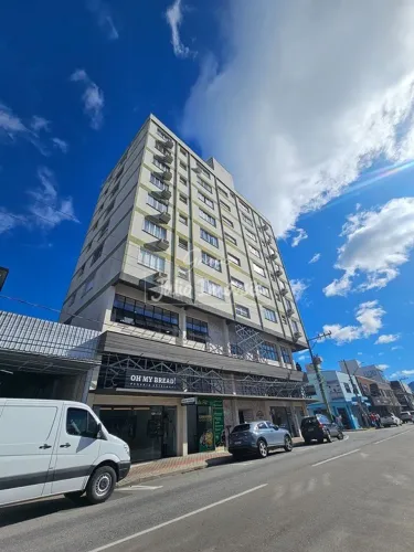 Apartamento amplo três suítes no Centro de Brusque