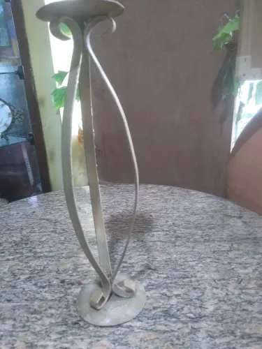 Castiçal de ferro