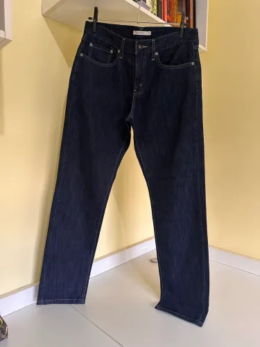 Calça Levis nova veio de Miami