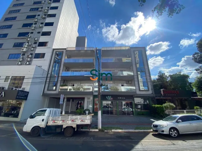 Apartamento de 4 Quartos com 2 Vagas no Centro de Chapecó