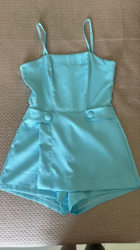 Macacão azul bebê