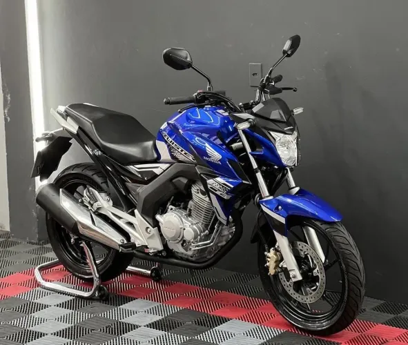 Honda CB TWISTER