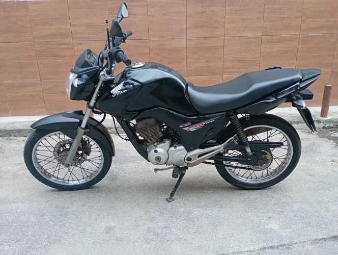 Titan Fan 150 Esdi flex ano 2015 $12.500 81. * quitada 2026