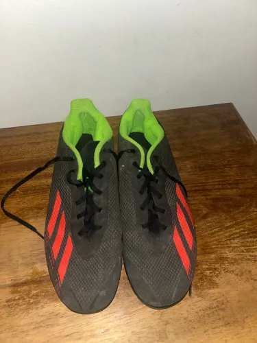 Adidas linha X faço desconto no pix