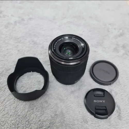 Lente Sony FE 28-70mm f/ 3.5-5.6 E-mount Full Frame (Sel2870)