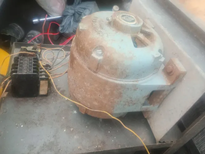 Vendo um motor de exaustor de cozinhas