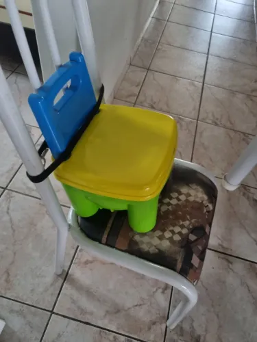 Cadeira Brinkadeira da marca Dismat,