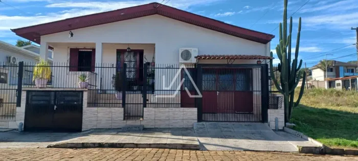 CASA 4 DORMITÓRIOS 155M2 MAIS UM CASA 3 DORMITÓRIOS 99M2 - VENDA - LUCAS ARAÚJO - PRÓXIMO
