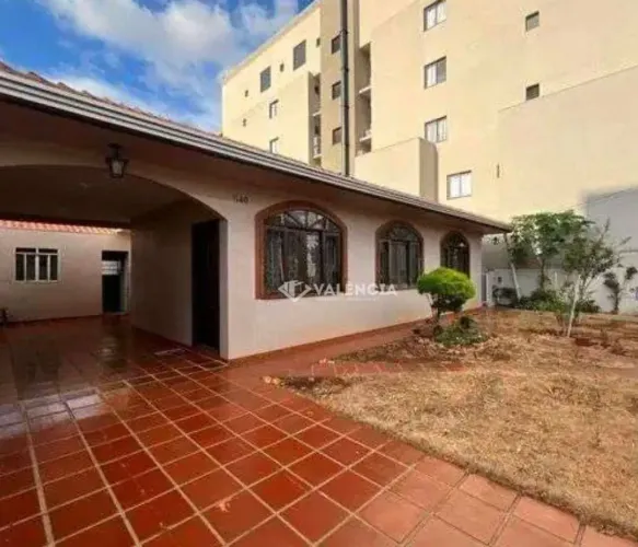 Casa ampla, confortável e em ótima localização disponível para locação em Cascavel