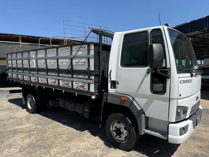Ford 1119 carroceria graneleiro