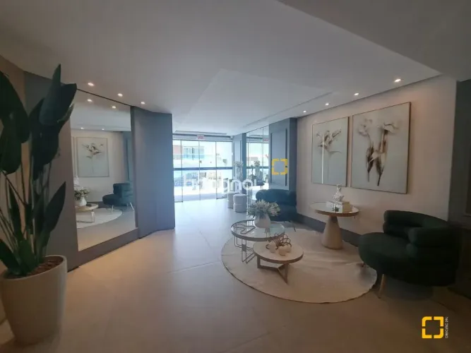 Apartamento de 3 dormitórios com dependência de empregada à venda no Balneário
