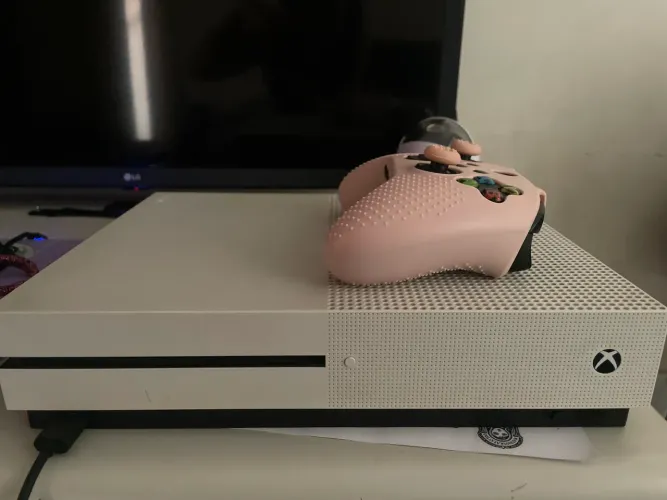 XBOX ONE S - BRANCO (USADO 1 ANO) 500GB - SEMINOVO