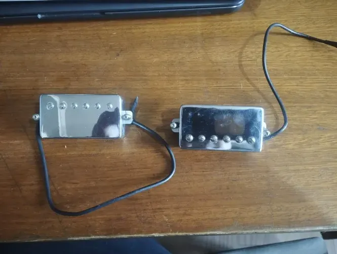 Captadores Humbucker ( originais de uma SX )