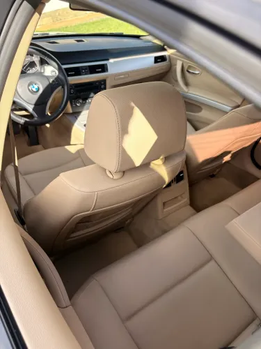 BMW 320I A 2011