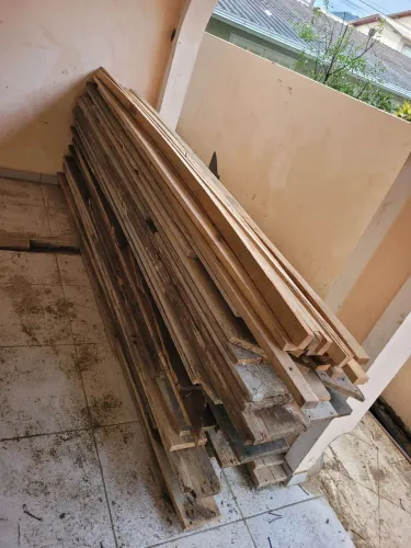 Vendo tabuas de caixaria