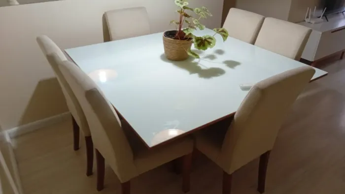 MESA QUADRADA EM VIDRO + MDF TOP