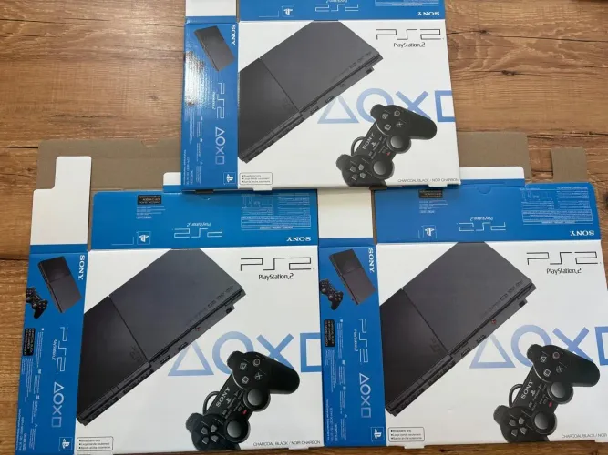 3 caixas vazias de PlayStation 2