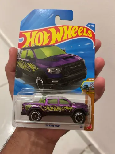 Hotwheels super Th