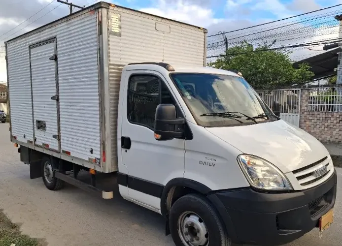 Iveco Daily 35s14 3.0 16V Turbo Diesel Mec. 2012