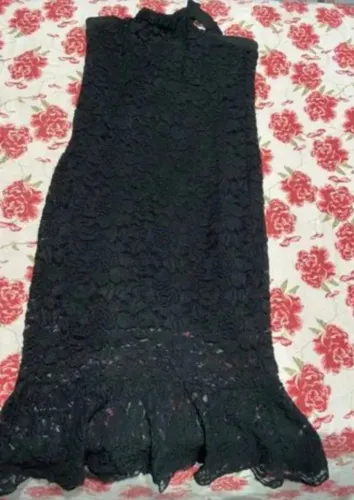 vestido preto longo rendado