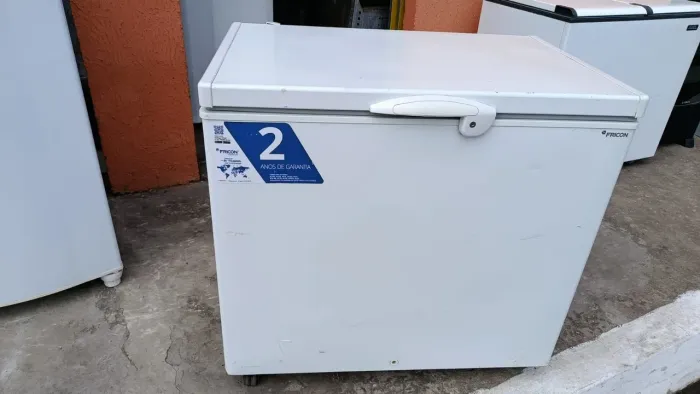 Vendo freezer fricon com garantia de 03 meses 