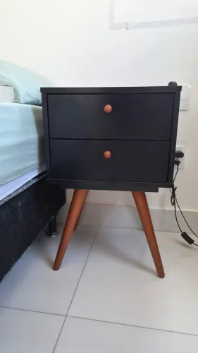 Kit Duas mesas de cabeceira pretas retrô com gavetas