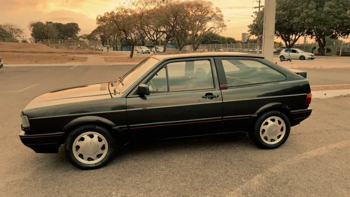 Volkswagen Gol Geração I GTS 1.8 8V Álcool Mec. 2P 1988