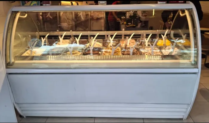 Vitrine ISA Mito 24 sabores 