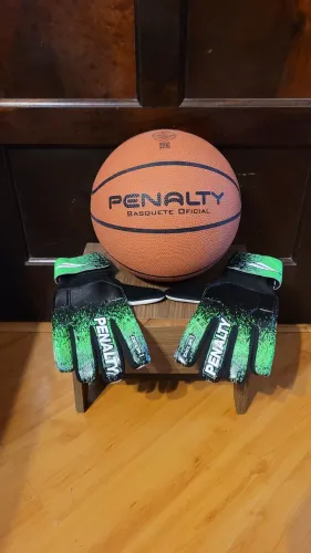 Vendo kit bola basquete e par de luvas goleiro Juvenil Penalty
