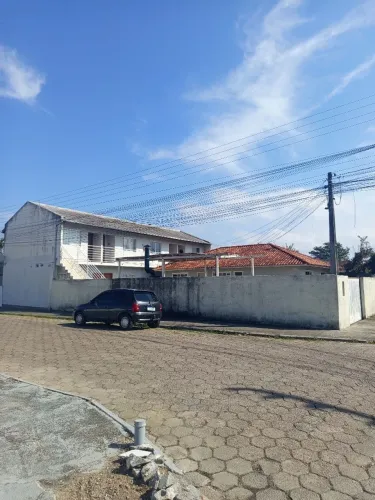 Kitnet mobiliada já incluso água e luz no valor 