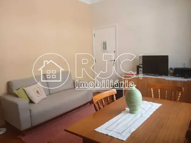 Imóvel para venda possui 68 metros quadrados com 2 quartos em Vila Isabel - Rio de Janeiro