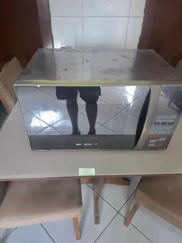 Micro-ondas Brastemp 30 litros.