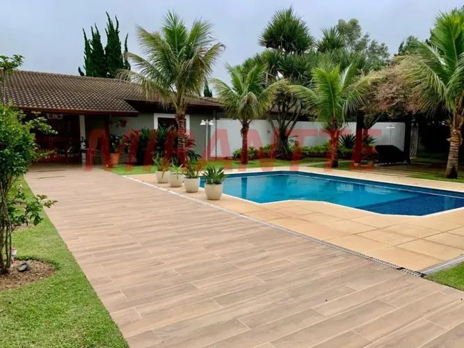 O Último Refúgio de Luxo em Mairiporã: 850m², 9 Banheiros e Lareira  Sua Nova Casa Espera 