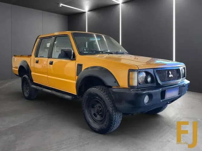 Mitsubishi L200 GL 2.5 4X4 CD Diesel 2005