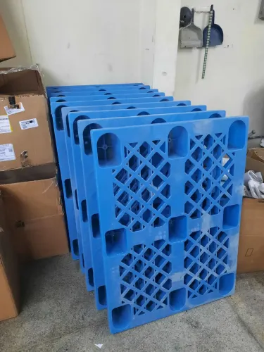 Paletes de Plástico (kit com 10 unid / Azul - 80cm X 110cm)