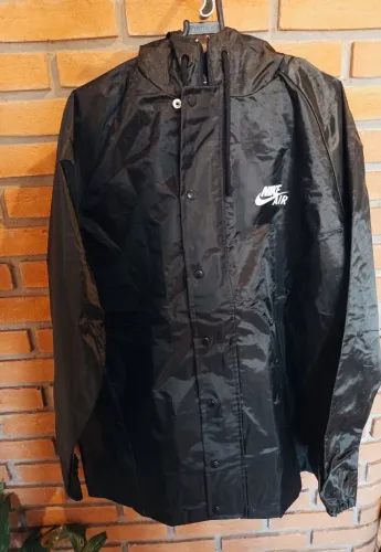 Corta vento/ Parka Nike Air Preta GG