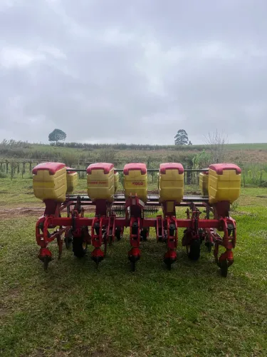 Vendo plantadeira vence tudo