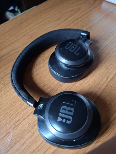 Fone JBL live 660nc