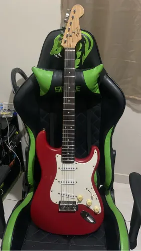 Guitarra squier by fender bullet