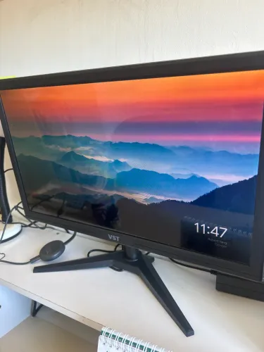 Monitor VST 19 60Hz - NOVO (usado só para teste)